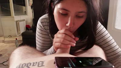 Ke soma ngoan'eso ha a ntse a shebelletse Disney [Cum]